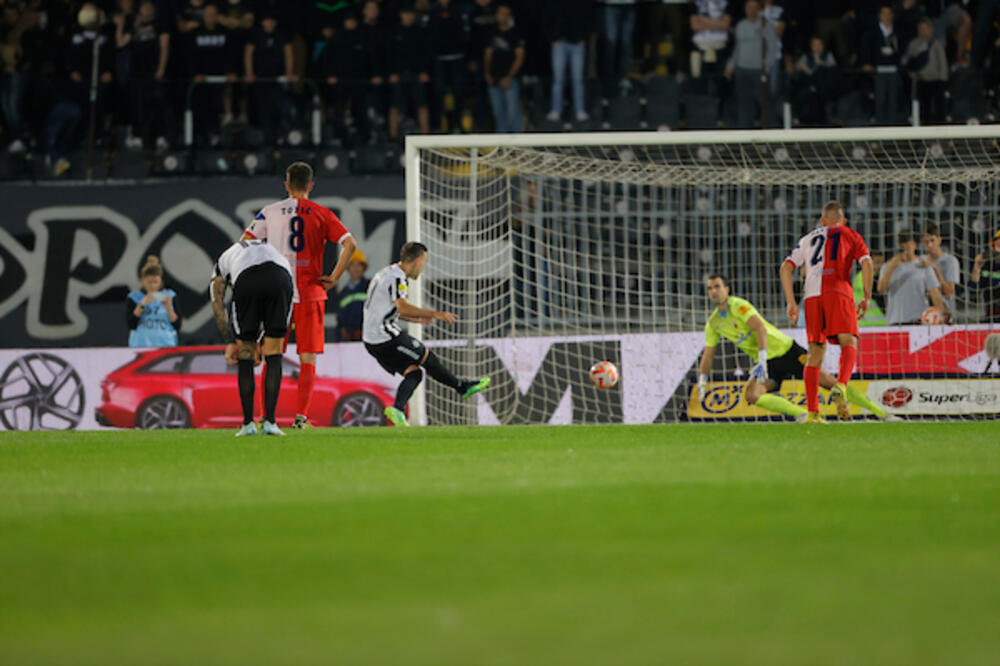 EFIKASNA UTAKMICA U HUMSKOJ! Partizan zasluženo savladao Vojvodinu u derbiju kola! (FOTO)