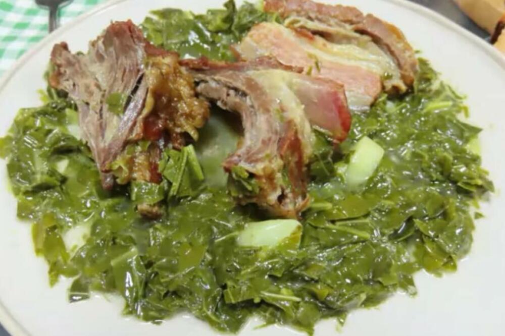 SRPSKE DOMAĆICE SU POLUDELE ZA OVIM RECEPTOM: Raštan sa SUVIM MESOM morate da PROBATE, sočnost daje 1 NAMIRNICA