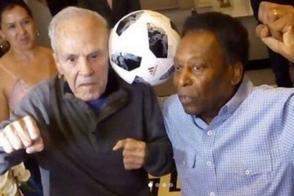 PELE I BRAZIL OPLAKUJU SVOG VELIKANA: Umro legendarni boskerski šampion, "Zlatni petao"!