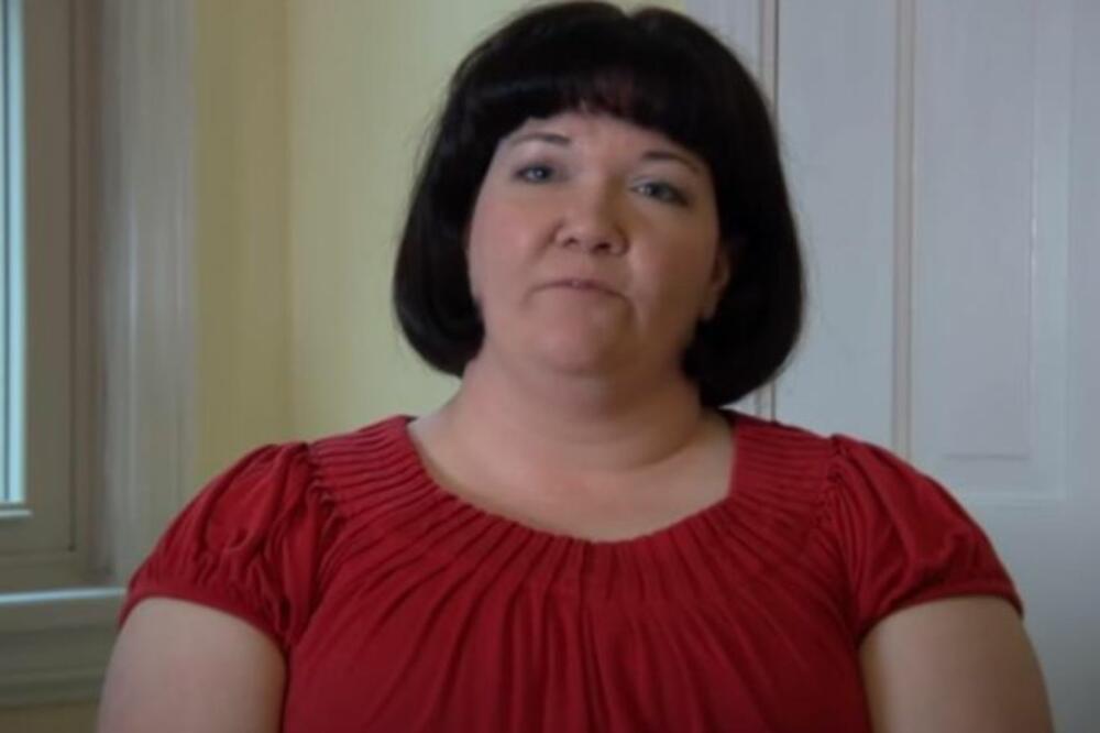 IMA 42 GODINE I JOŠ UVEK JE NEVINA: Kada kaže ljudima razlog, odmah POČNU DA SE KRSTE