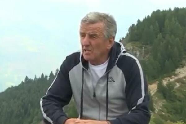 NAJTUŽNIJA ZIMA KOJU PROKLETIJE PAMTITI ZAUVEK: Devojčica skače u ledeni Lim, a za njom nastavnik biologije! VIDEO