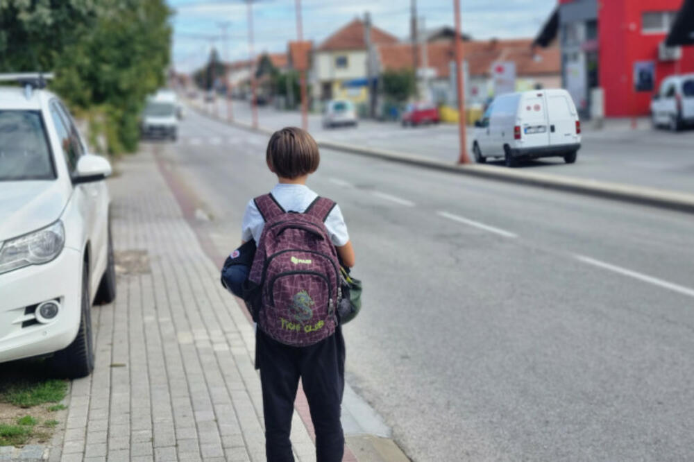 NESNOSAN SMRAD ŠIRI SE JEDNOM ULICOM U ČAČKU: Građani se žale da NE MOGU DA DIŠU, ne zna se uzrok!