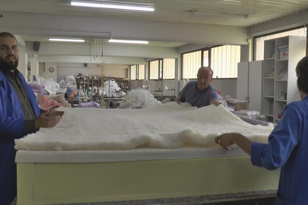 PRIJEPOLJCI ZNAJU ZNANJE, OVCE SE VIŠE NE ŠIŠAJU ZA DŽABE: Njihovo runo ZIMI GREJE, a leti hladi (FOTO)