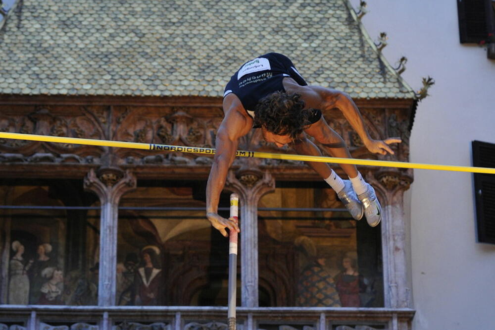 TUŽNA PRIČA VELIKOG ATLETSKOG ŠAMPIONA! "Za mene više nema spasa"