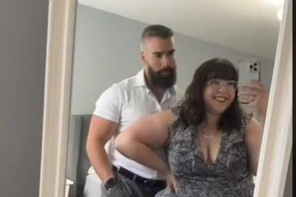 KADA NAS UGLEDAJU, MISLE DA JE ON UNAJMLJEN GLUMAC: Njoj ne veruju da joj je ON MUŽ, VIDEO koji je SRUŠIO MREŽE