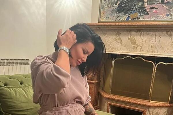 OSTALA TRUDNA U PETOJ DECENIJI PA NAPRAVILA ŠOK PROMENU: Ljudi gledaju i ne veruju šta VIDE, ovo je ONA?