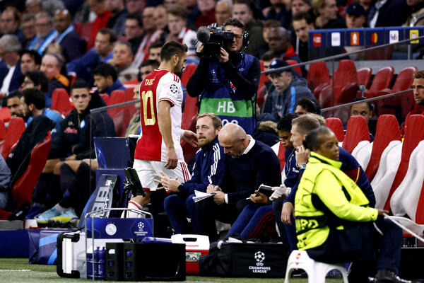 OGLASIO SE DUŠAN TADIĆ POSLE BLAMAŽE! Zviždali mu sa tribina, a on poručuje SAMO JEDNO!