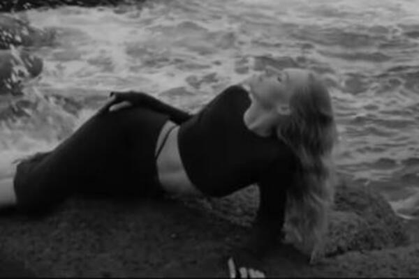 PESKOV REKAO DA MU JE ĆERKA ŽIVELA SIROMAŠNO, A SAD JE ISPLIVALA PRAVA ISTINA! Opleli po FATALNOJ PLAVUŠI, a ona...