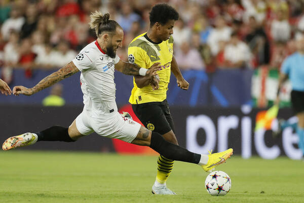 SRAMOTA ŠTA PIŠU! "Igrači Dortmunda se iživljavali nad Nemanjom Gudeljom"