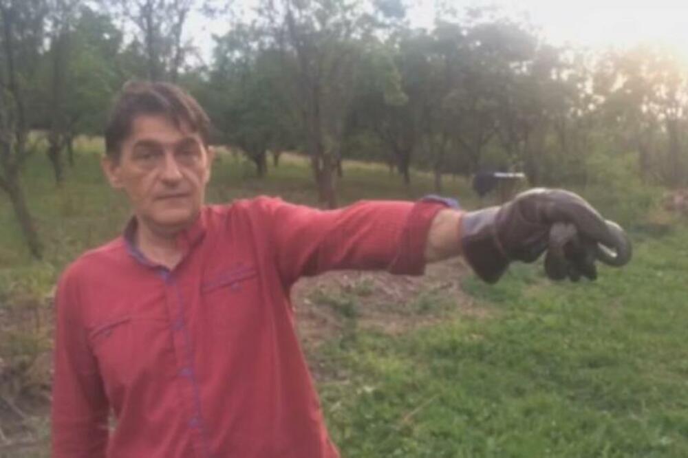 Dejan ustaje u pola noći kada ga pozovu, građanima je na usluzi 24 sata: Zbog ovoga svi pričaju o hvataču zmija