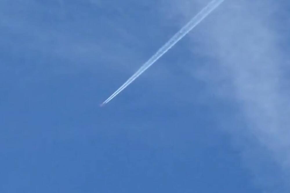 "PILOT KOJI JE REŠIO DA PROGOVORI O TROVANJU IZ VAZDUHA": Ovaj tekst je ŠOKIRAO Srbe, REŠENA DILEMA! (FOTO)