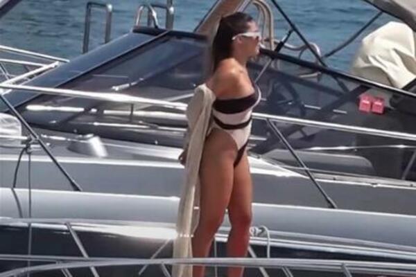 AFRIKA PROŠETALA GOLU POZADINU PIJACOM: U kupovinu voća i povrća OBNAŽENA, trgovci NISU VEROVALI ŠTA VIDE