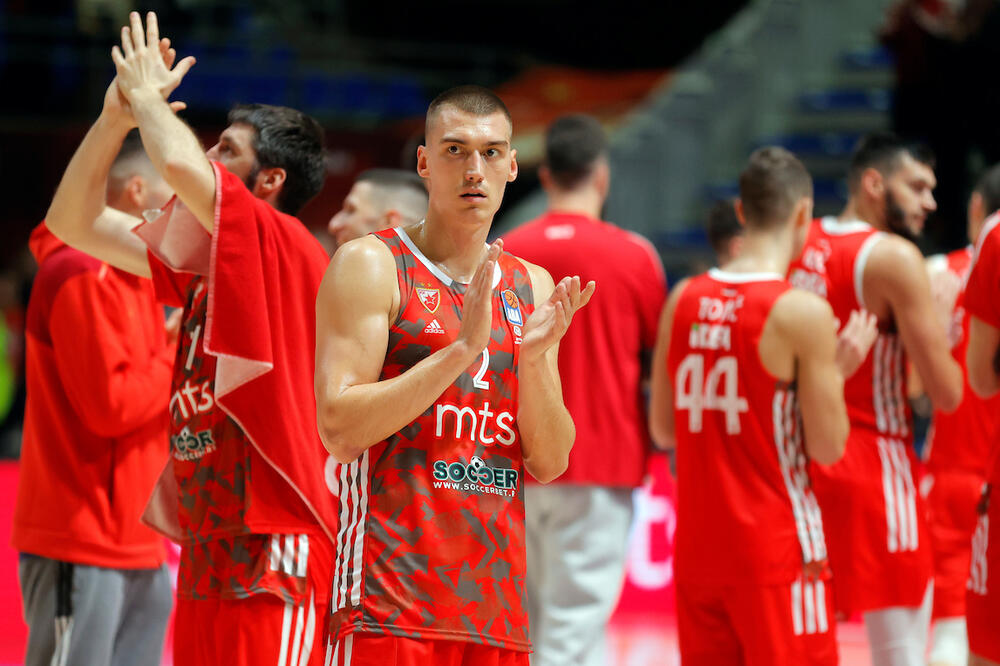 DEBITUJE ZVEZDINO NAJVEĆE POJAČANJE! Crveno-beli u najjačem sastavu protiv Bajerna (FOTO)