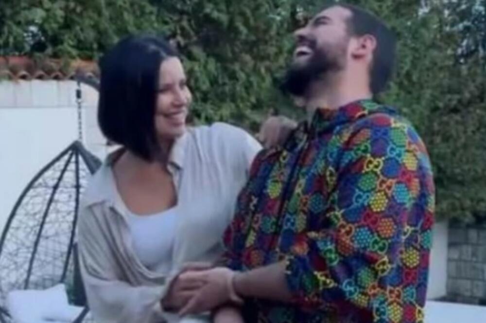 TRUDNA ALIS ADAKTAR NEMA 42 GODINE, SVE JE BILA LAŽ: Ima mnogo VIŠE, ovo je ISTINA