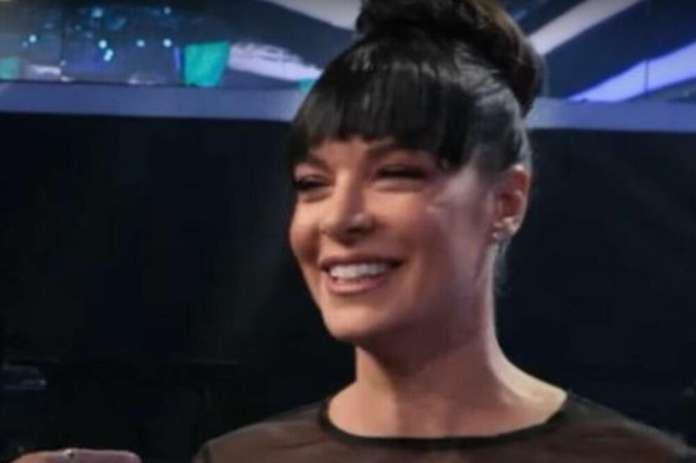 SANJA KUŽET NA SEBE NAVUKLA HALJINU ZBOG KOJE PADAJU VILICE: Najnovije FOTKE će vas RASPAMETITI