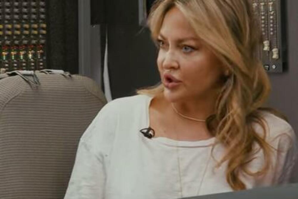 EVO ZBOG ČEGA CELA SRBIJA BRUJI O IVANI MILOJEVIĆ: Žena, PILOT i vanvremenska SRPSKA LEPOTA (FOTO)