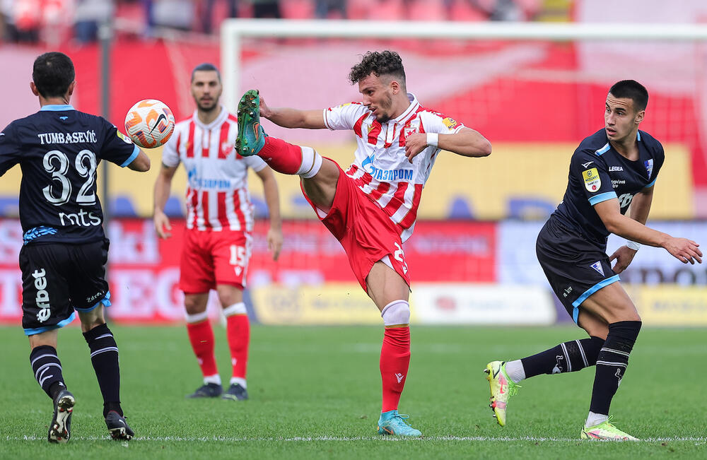 Fudbaleri Crvene zvezde pobedili Spartak Suboticu rezultatom 3:0 u