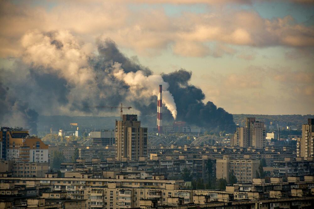 RUSIJA NAPADA: Eksplozije odjekuju Kijevom, od ranog jutra opšti HAOS
