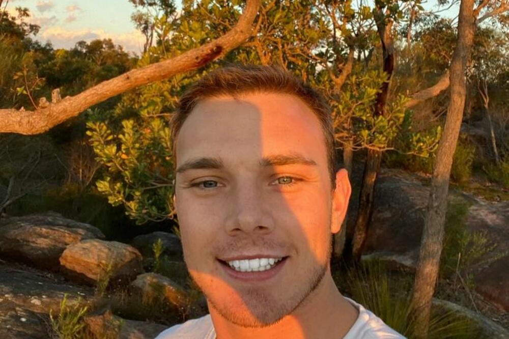 SKANDAL, SIN POZNATE FACE UHVAĆEN KAKO KRADE NA PUMPI: Naneta teška sramota IMUĆNOJ PORODICI (FOTO)