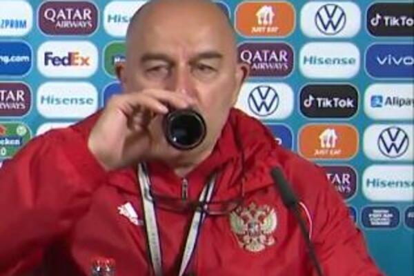 PUTIN GA ODLIKOVAO, PA SMENIO! Trener Ferencvaroša bio akter ČUVENE SCENE, a sada će pokušati da IZNENADI Zvezdu