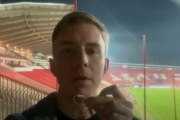 KAKAV GOL ISUSE! Mađarski vloger se POKLONIO Kangi i atmosferi na meču Zvezde i Ferencvaroša (VIDEO)