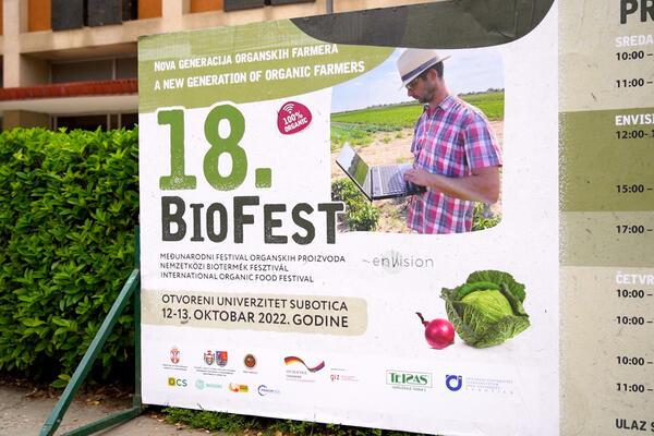 U SUBOTICI JE DANAS OTVOREN "BIOFEST": Ukusni organski proizvodi i najsvežije povrće! (VIDEO)