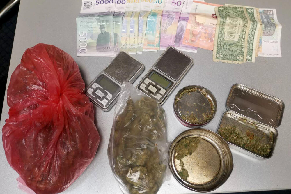 UHAPŠEN DILER U BEOGRADU: Policija mu pronašla NARKOTIKE (FOTO)