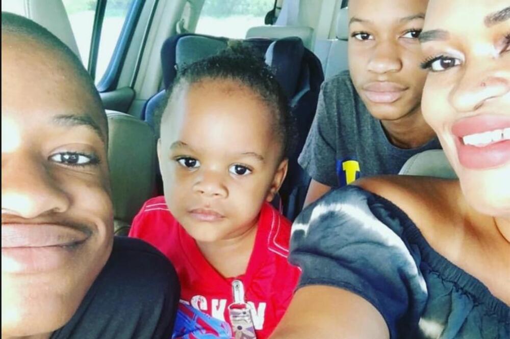 STARIJI BRAT POKUŠAO DA SPASE DEČAKA KOJI BOLUJE OD AUTIZMA: Uragan na Floridi ih obojicu odneo!