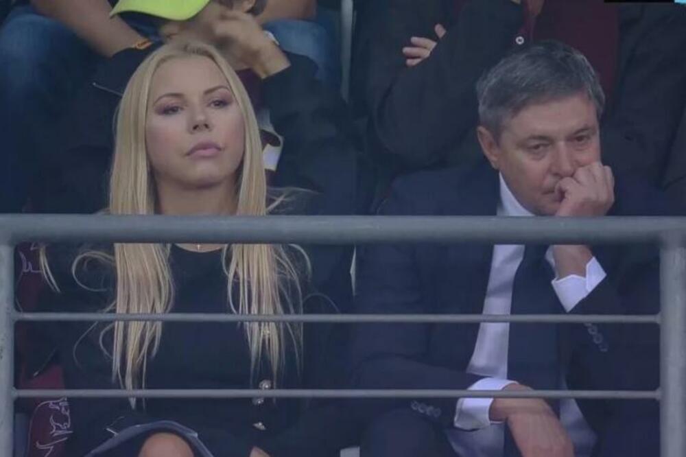 ZBOG PIKSIJEVE FACE DANAS CELA SRBIJA PLAČE OD SMEHA! Smorio se kao "rezervna guma", pa ovo je HIT! (VIDEO)