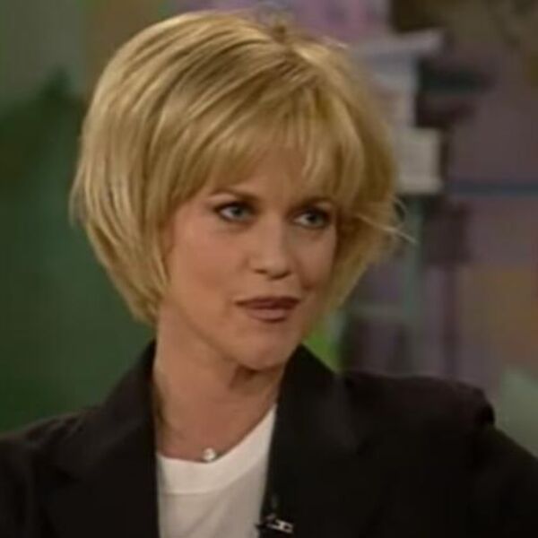 POZNATA KAO ''POSRNULI ANĐEO'' U SEDMOJ DECENIJI OBARA S NOGU: Glumica sve iznenadila SKROZ novim IZDANJEM (FOTO)