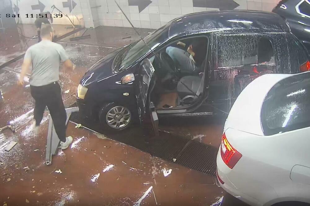 (UZNEMIRUJUĆI VIDEO) ULAZITE NA SVOJU ODGOVORNOST: Jeziv prizor iz Novog Beograda, GAZIO JE SVE PRED SOBOM!