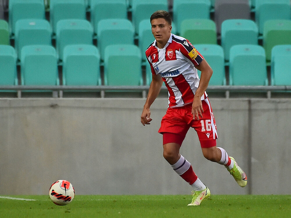 Vuk Bogdanović dok je nosio dres Crvene zvezde