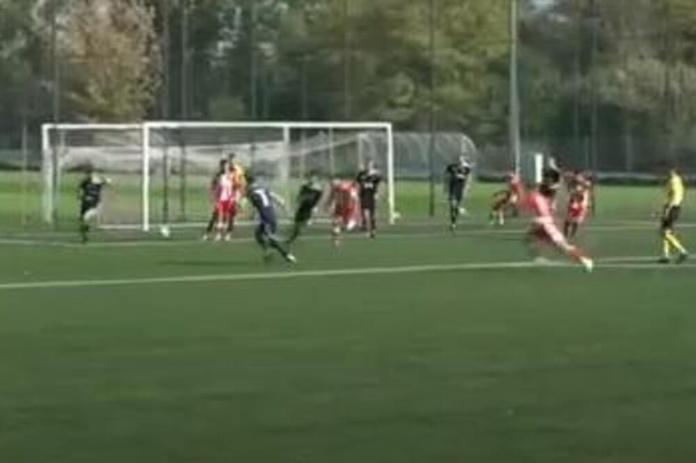 NOVA FRKA U SRPSKOM FUDBALU! Odigrao ceo meč sa dva žuta kartona, pa njegovo ime nestalo iz zapisnika! (VIDEO)