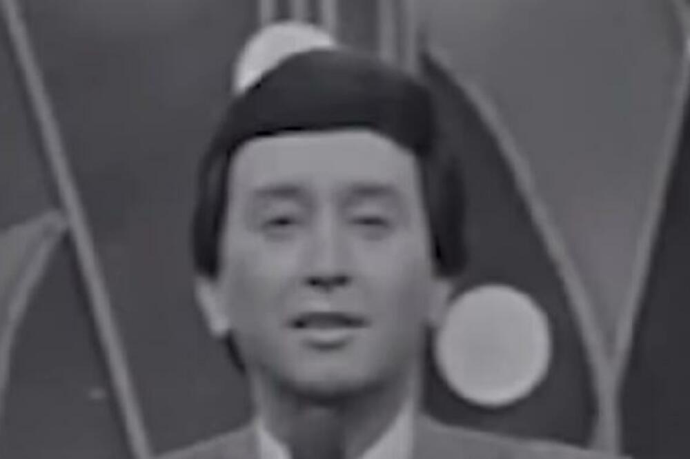 JAVLJENE SU TEŠKE VESTI: Umro POZNATI VODITELJ, TUGA