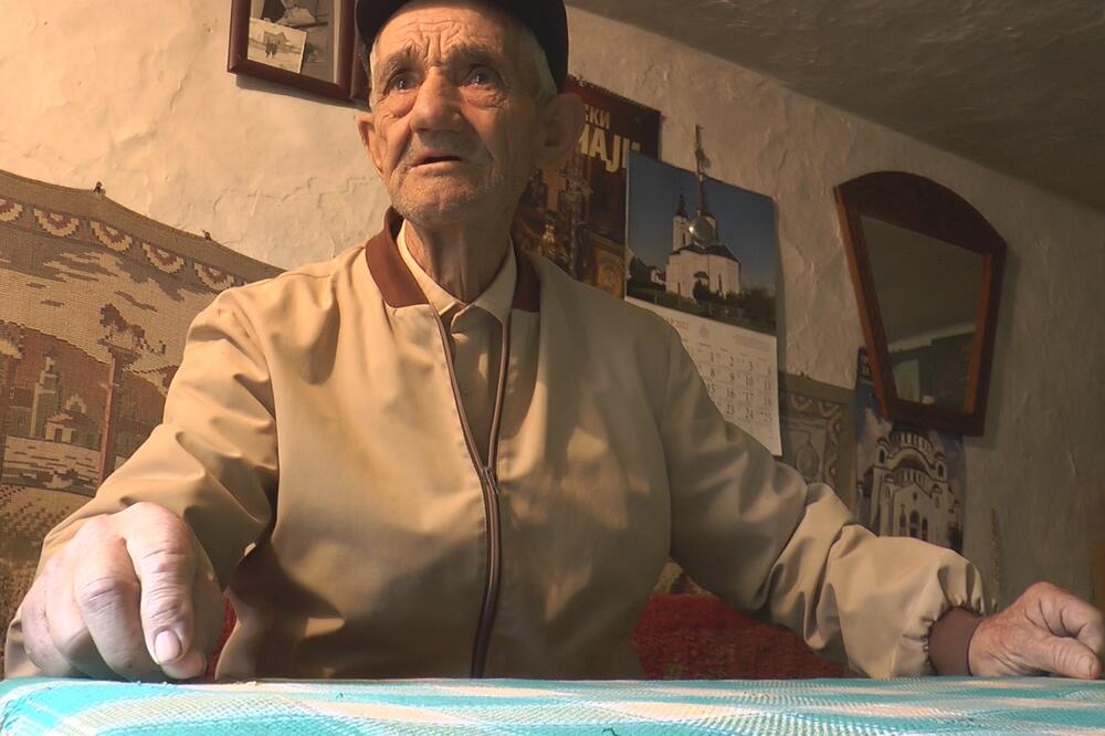 "POJAVILE MI SE ŽENE U SNU I REKLE KADA ĆU SE PRESELITI NA ONAJ SVET": Obrad iz sela Kremna kaže da zna DATUM SMRTI