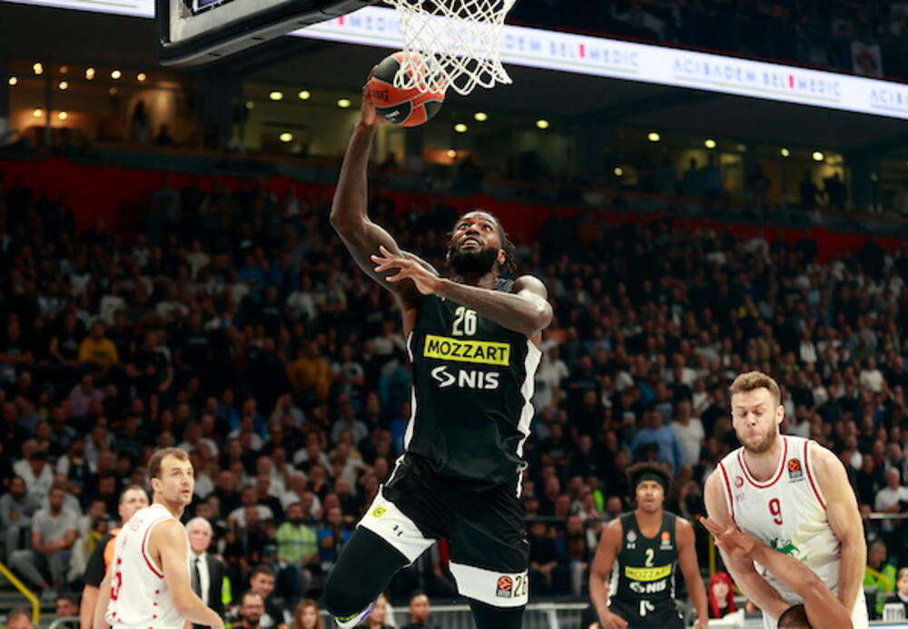 KK Partizan, KK Olimpija Milano, Matijas Lesor