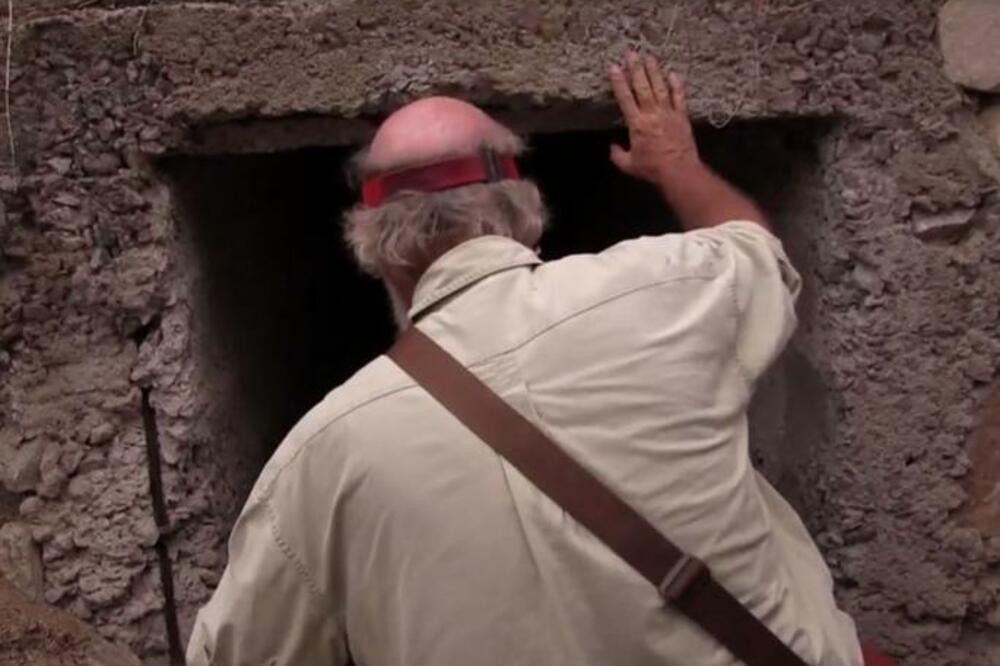 UŠLI SU U RUDNIK, A KADA SU VIDELI JEZIVOG STVORA SLEDILI SU SE U MESTU: Bukvalno nikad do tada nije viđen (VIDEO)