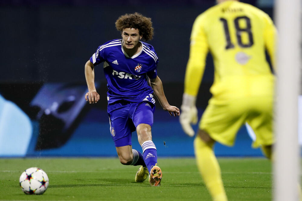 DOBIO IME PO LEGENDI ZVEZDE, A SADA IZABRAO HRVATSKU! Bečlija će nositi dres "kockastih" (VIDEO/FOTO)