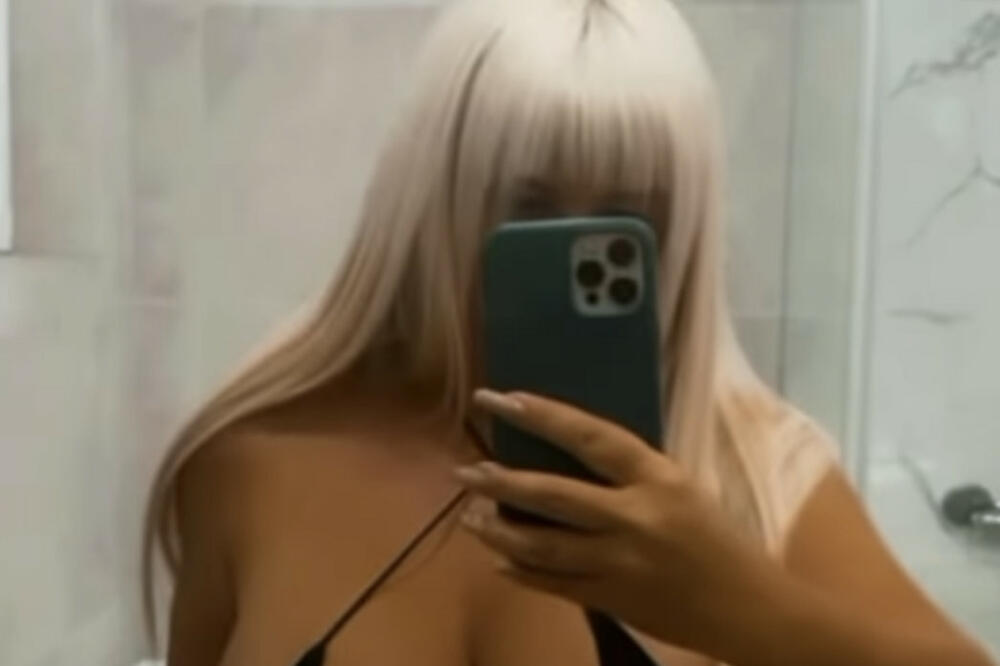 Nije za maloletne! Peku oči od golotinje: Srpska folkerka (48) se skinula i pokazala osmice teške skoro 2 kilograma