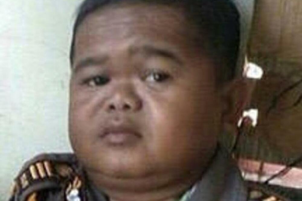 NIKO NE ZNA TAČAN ODGOVOR NA PITANJE, A VI: Koliko godina ima ovaj policajac?