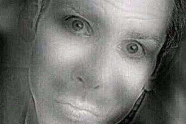 DA LI JE NA SLICI PEVAČICA ILI GLUMAC? Odgovor koji je ZALUDEO INTERNET ne možete videti ŠIROM OTVORENIH OČIJU