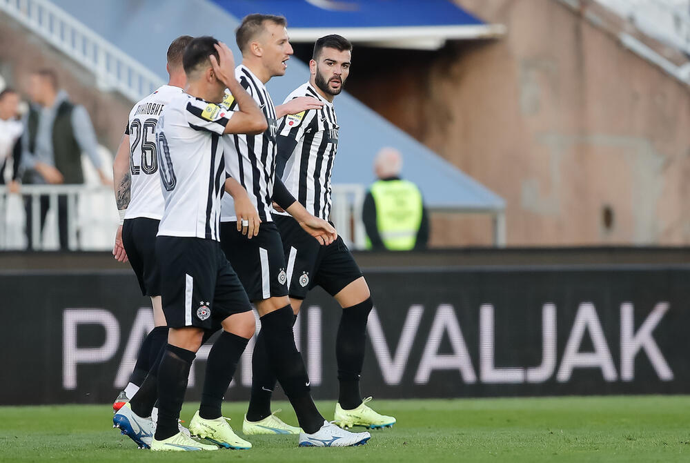 Igor Vujačić, FK Partizan, Fudbal