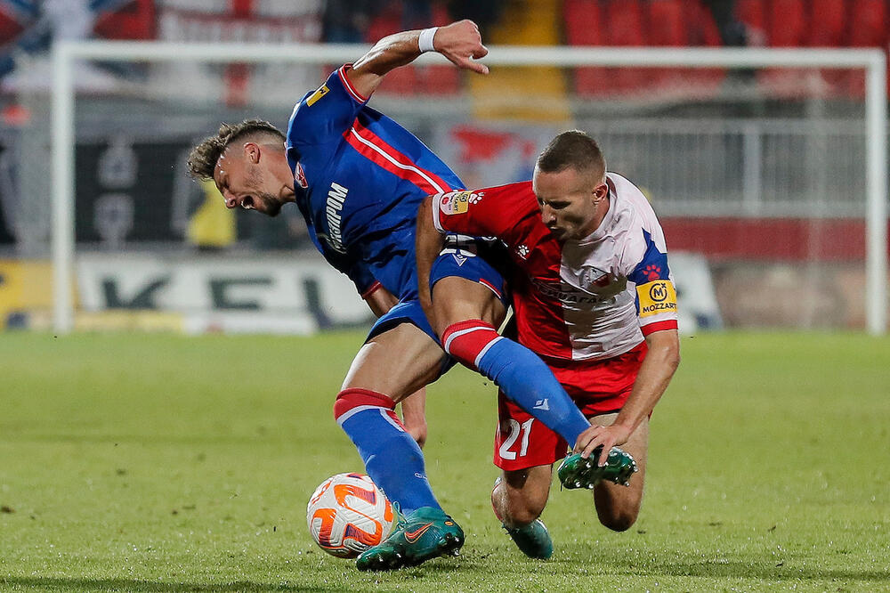 ZVEZDA NOSI CEO PLEN IZ NOVOG SADA! Voša jalovo pretila - Pešić i Kanga za miran san zvezdaša! (VIDEO)