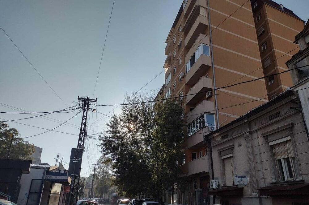 EVO GDE JE SADA NIŠLIJKA KOJA JE IZBOLA MUŠKARCA U HOTELU!