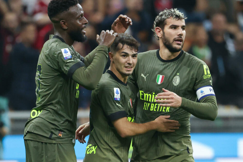 ZA KOGA SU NAVIJALI BERLUSKONI I GALIJANI? Milan pregazio Moncu na San Siru (FOTO)