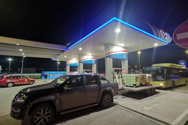 MILENKO IZ ČAČKA NAŠAO NAČIN DA UŠTEDI DOK SU CENE GORIVA PAPRENE: Njegov metod će koristiti MNOGI!