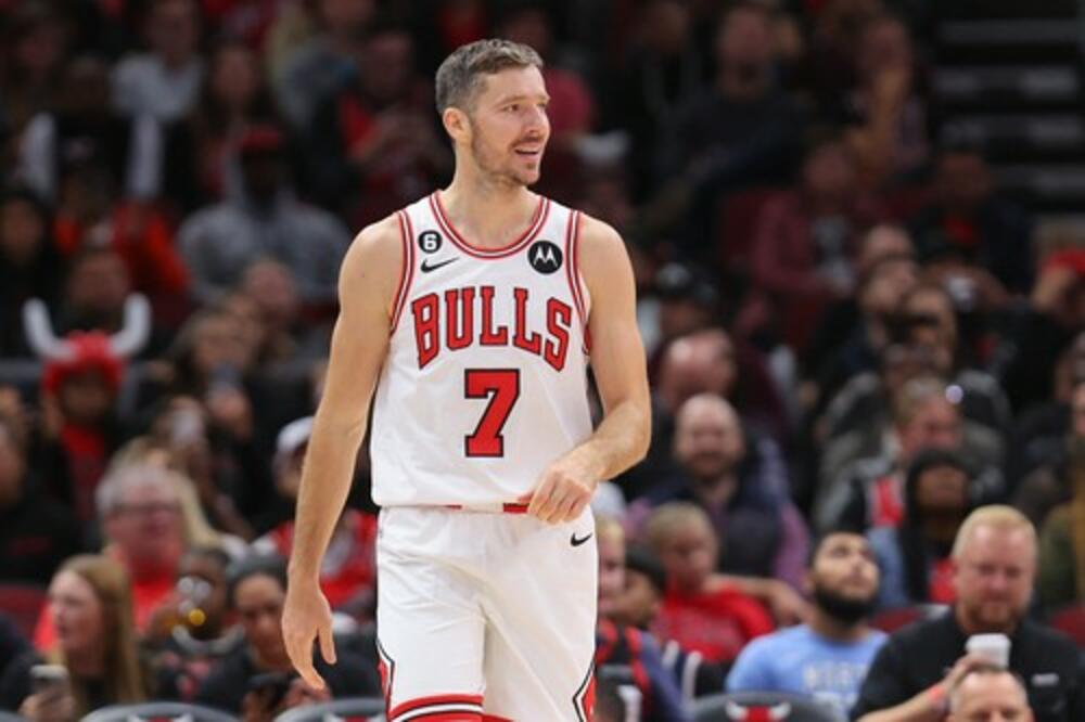 GORAN DRAGIĆ ODUŠEVIO SRBE: Poslušajte šta slavni as sluša u kolima! (VIDEO)