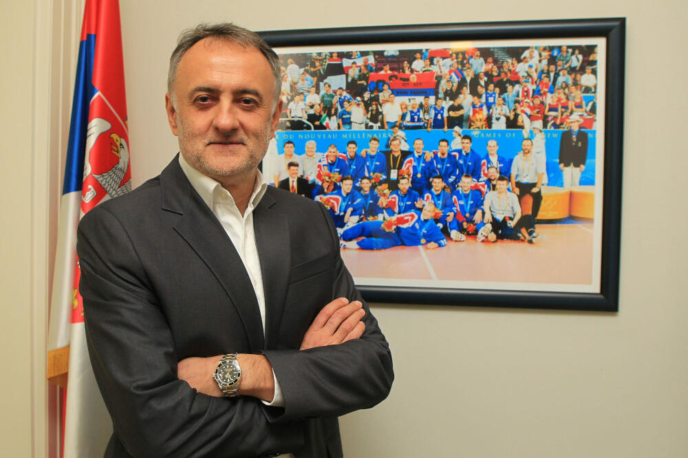 SRBIJA IMA NOVOG MINISTRA SPORTA, POSLE 9 GODINA: Zoran Gajić menja Vanju Udovičića!
