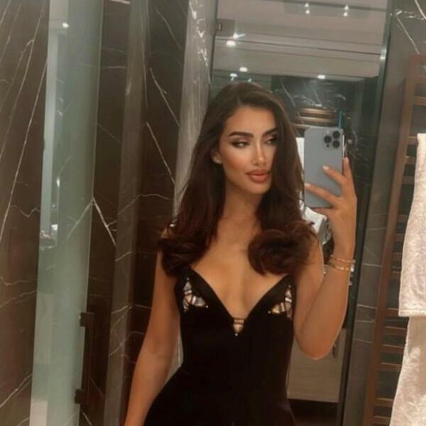 BIVŠI AS REALA I BAJERNA SMUVAO MIS UNIVERZUMA! Od egzotične Sare PADAJU VILICE (FOTO)