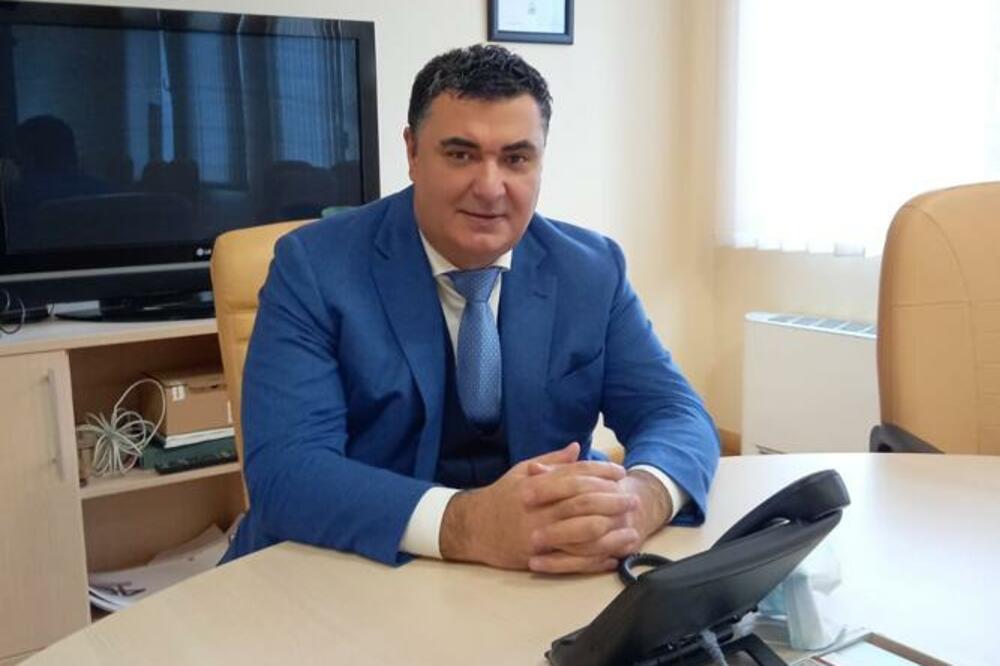 Skupština izglasala smenu ministra Radeta Baste